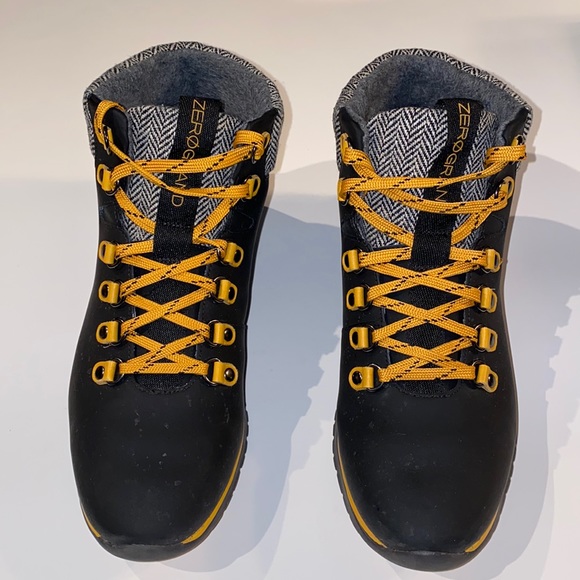 Women’s Cole Haan waterproof boots - Picture 2 of 9